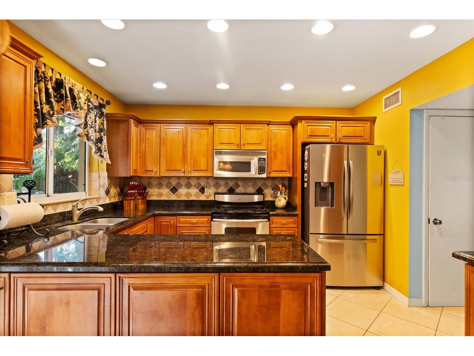 13817 Cypress Village Circle Tampa FL 33618 TB8417133 image12