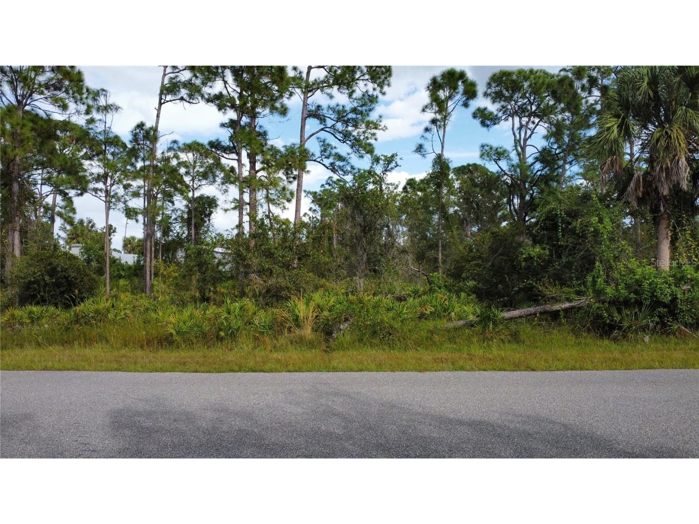 1382 Shields Street Port Charlotte FL 33980 D6133083 image1