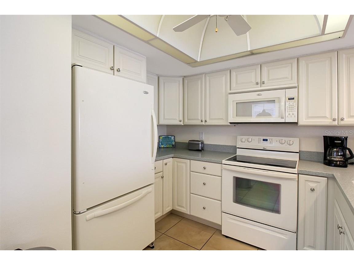 1382 Siesta Bayside Drive #1382-C Sarasota FL 34242 A4596171 image10