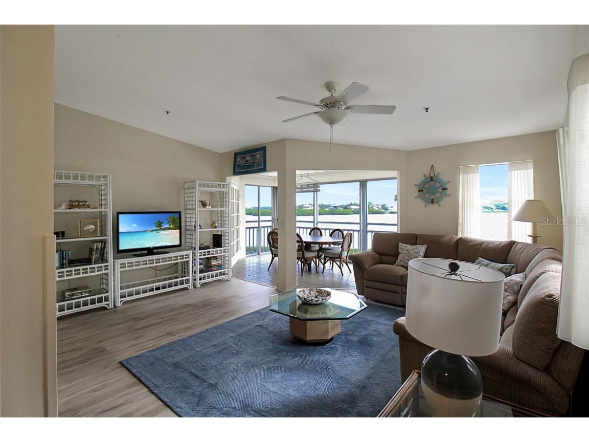 1382 Siesta Bayside Drive #1382-C Sarasota FL 34242 A4596171 image13