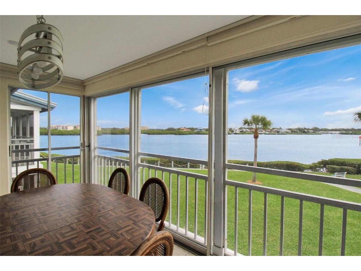 1382 Siesta Bayside Drive #1382-C Sarasota FL 34242 A4596171 image18