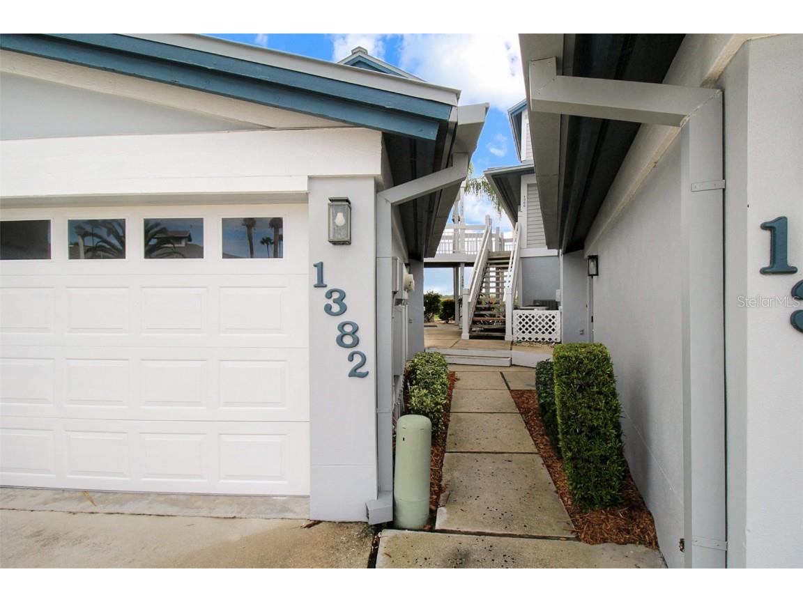 1382 Siesta Bayside Drive #1382-C Sarasota FL 34242 A4596171 image2