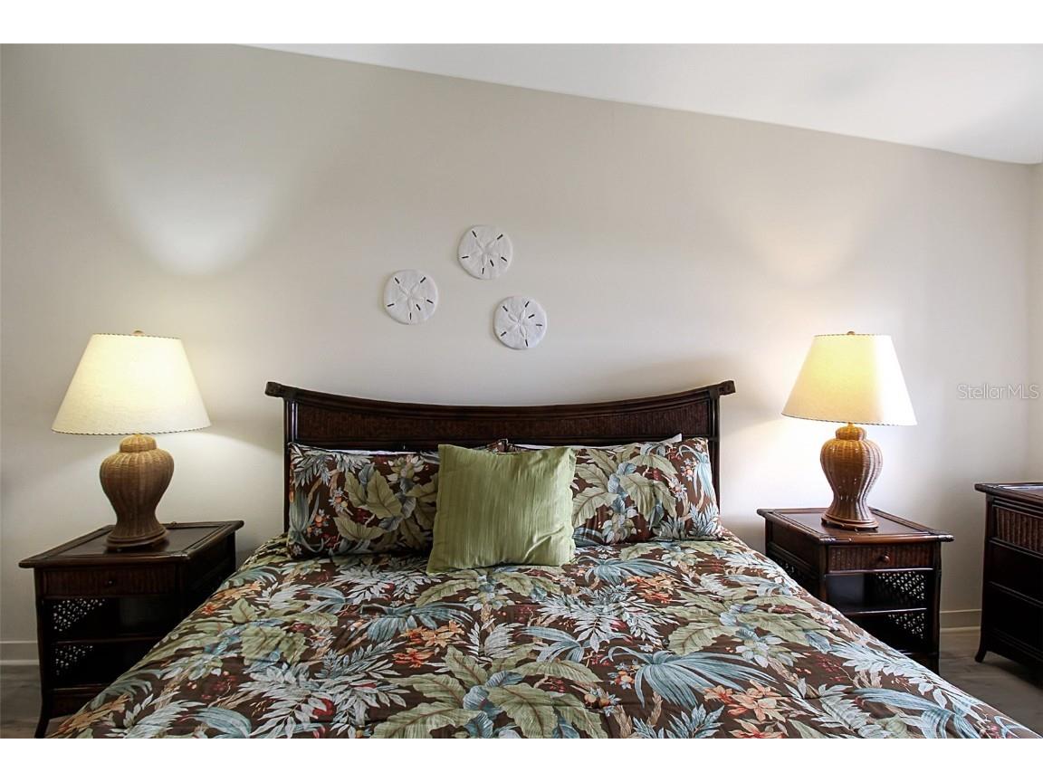 1382 Siesta Bayside Drive #1382-C Sarasota FL 34242 A4596171 image23