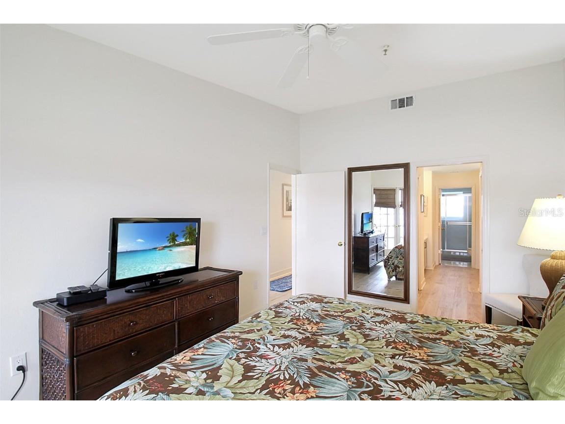 1382 Siesta Bayside Drive #1382-C Sarasota FL 34242 A4596171 image24