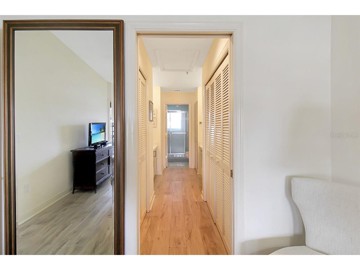 1382 Siesta Bayside Drive #1382-C Sarasota FL 34242 A4596171 image25