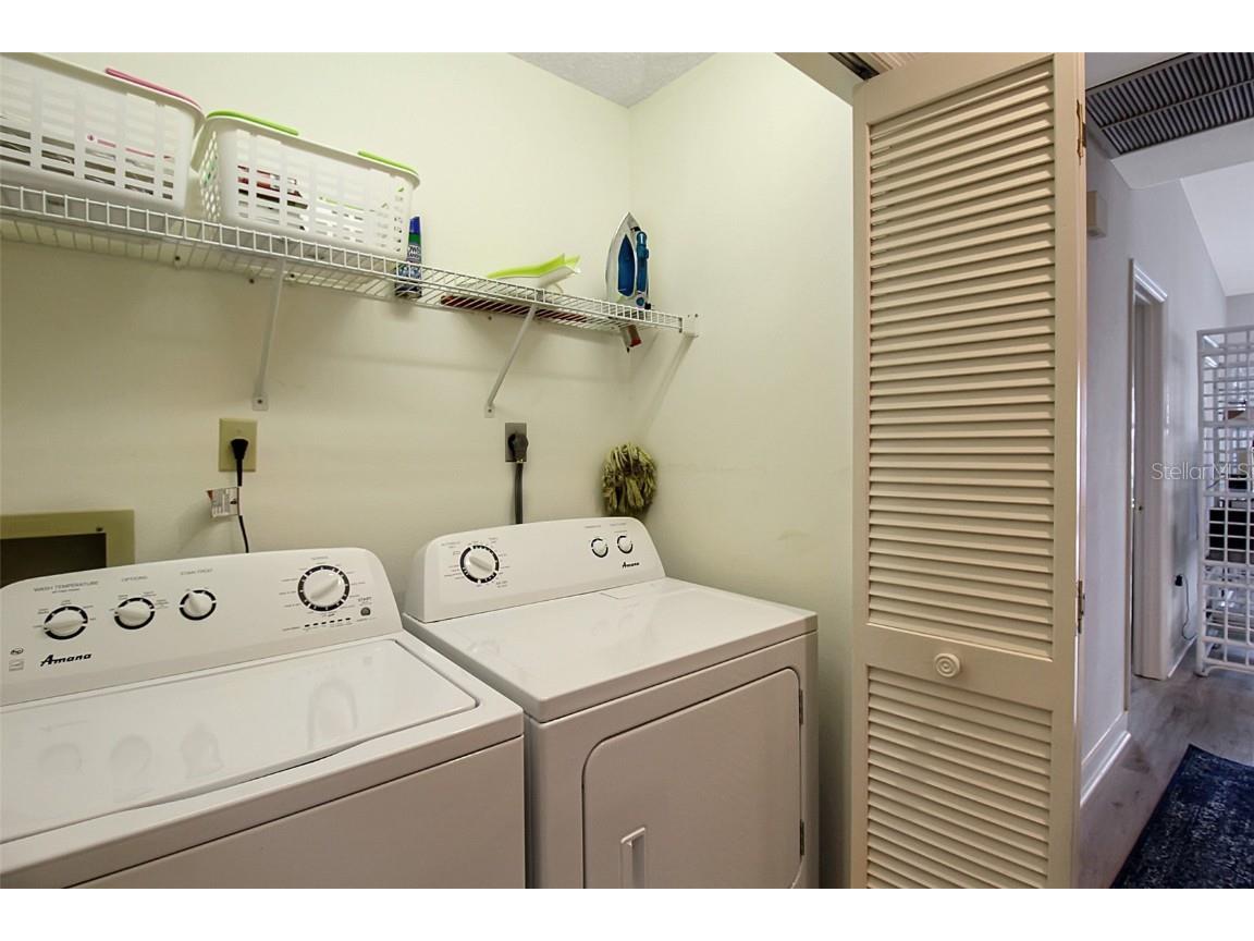 1382 Siesta Bayside Drive #1382-C Sarasota FL 34242 A4596171 image30