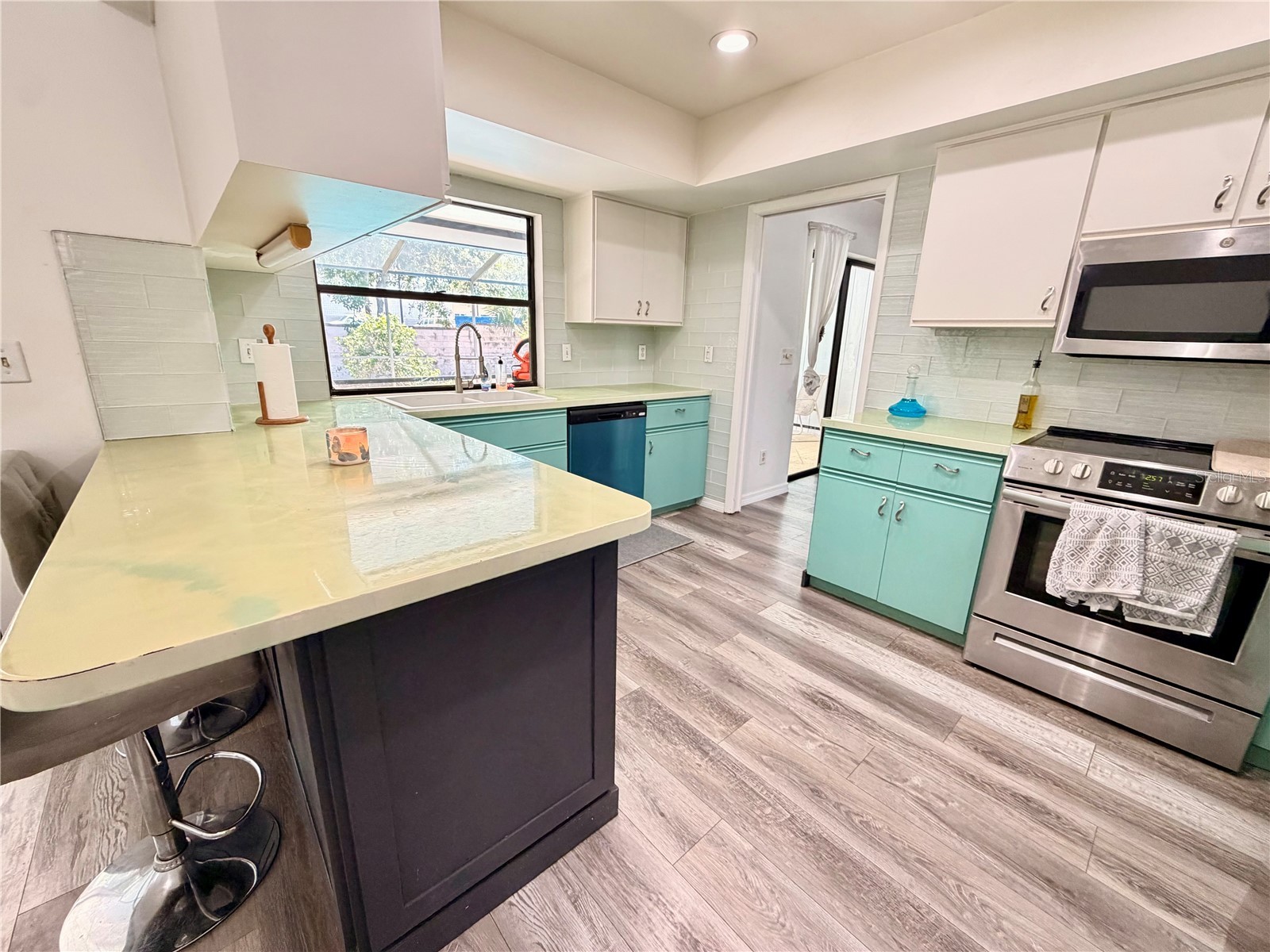1382 Sutton Place Drive Palm Harbor FL 34683 W7886792 image13