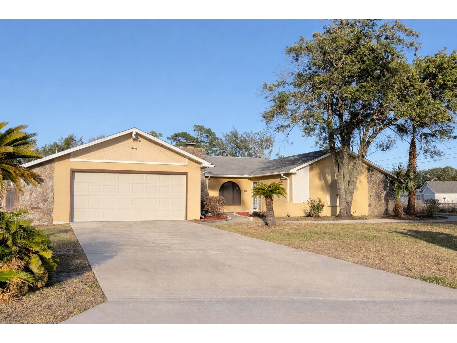 1382 Valiant Avenue Spring Hill FL 34608 W7883354 image1