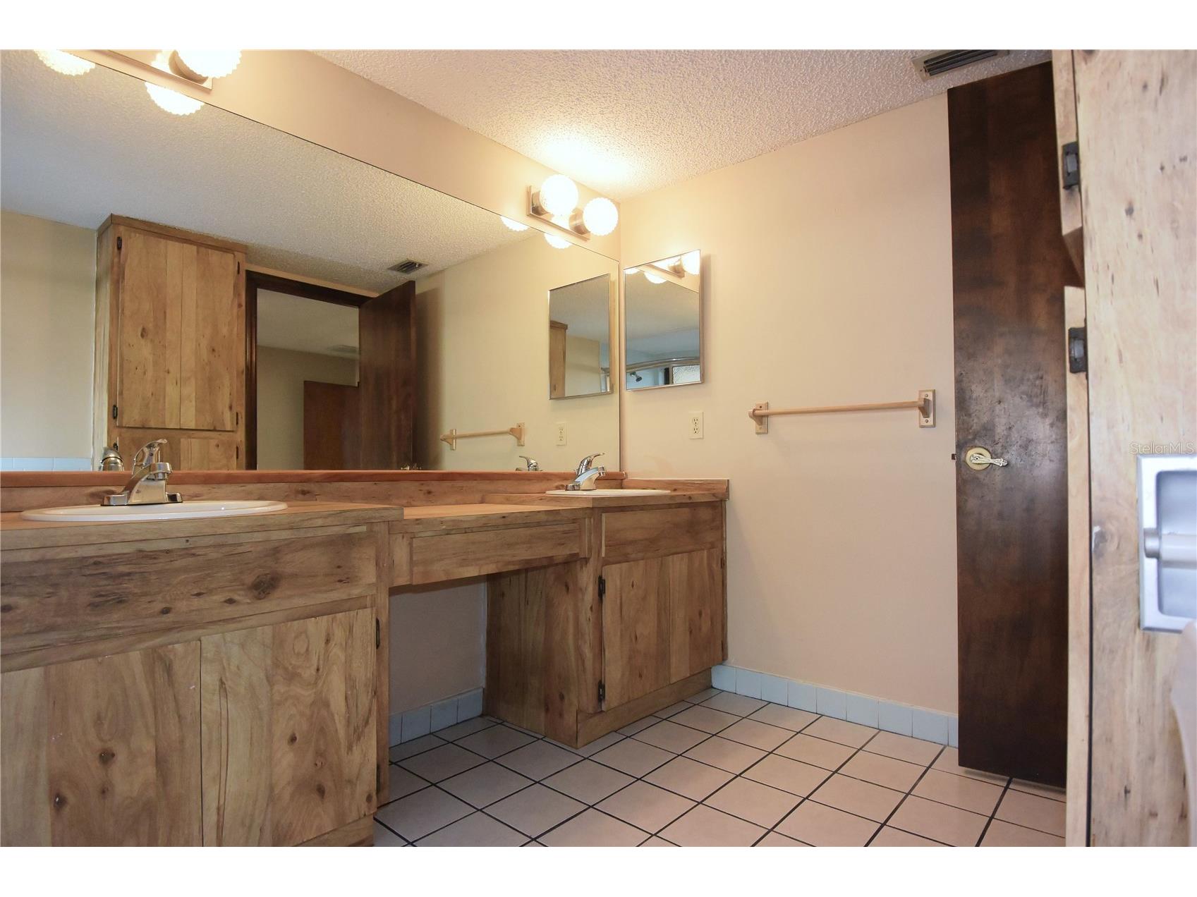 1382 Valiant Avenue Spring Hill FL 34608 W7883354 image31