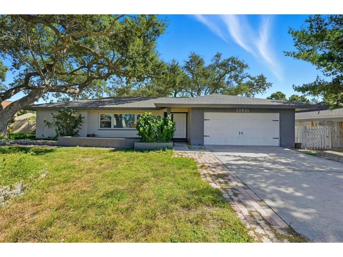 13821 88th Terrace Seminole FL 33776 TB8439373 image1