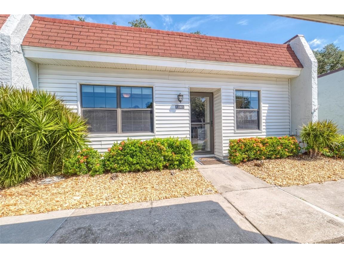 13821 Mission Oaks Boulevard #13821 Seminole FL 33776 U8213768 image1