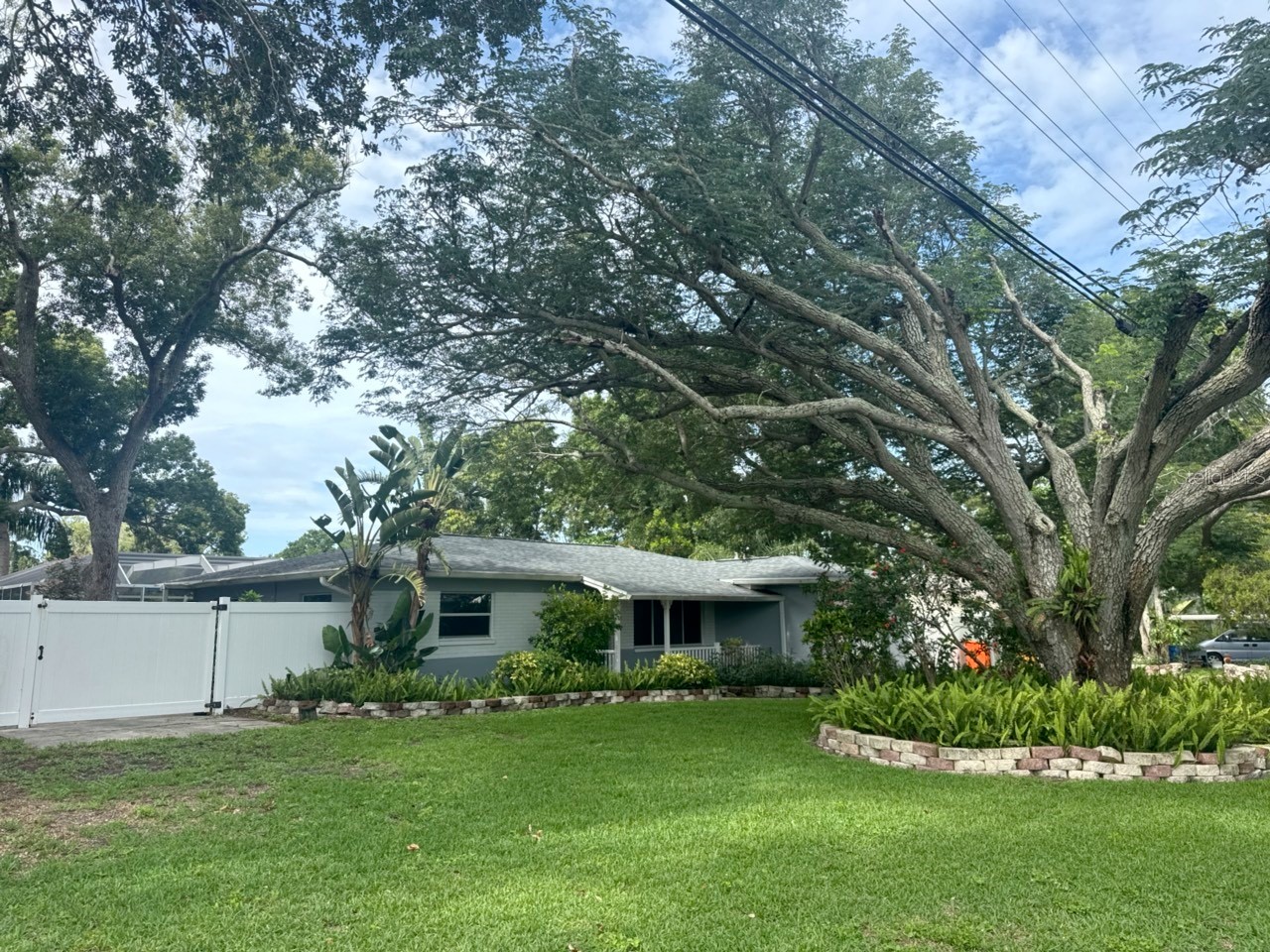 13824 83rd Place Seminole FL 33776 TB8513183 image1
