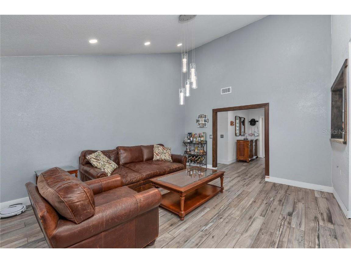 13834 Cherry Creek Drive Tampa FL 33618 TB8449466 image10