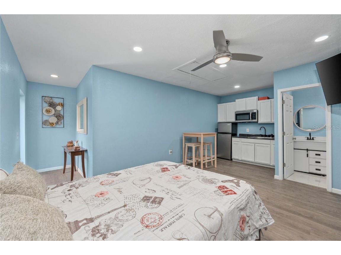 13834 Cherry Creek Drive Tampa FL 33618 TB8449466 image37