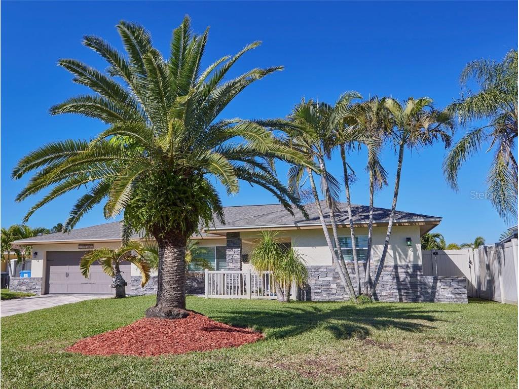 1385 50th Avenue NE Saint Petersburg FL 33703 - SMACKS BAYOU U8187592 image1