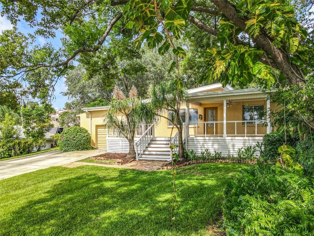 1385 Lake Avenue Clermont FL 34711 - LAKE WINONA G5101313 image1