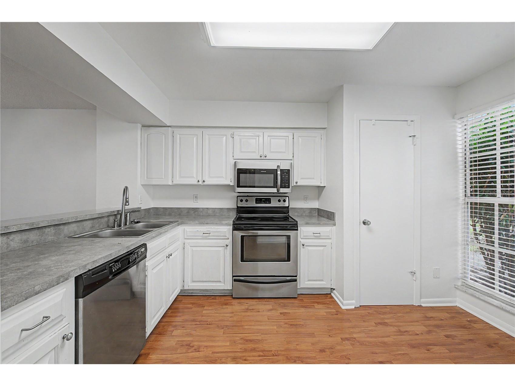 13856 Stone Mill Way Tampa FL 33613 TB8527601 image4