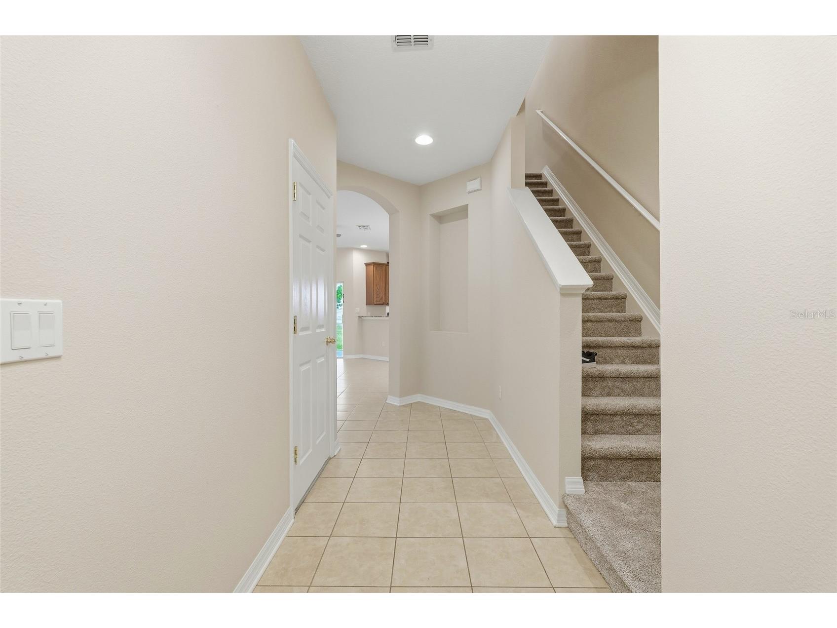 1386 Grantham Drive Sarasota FL 34234 A4689609 image3