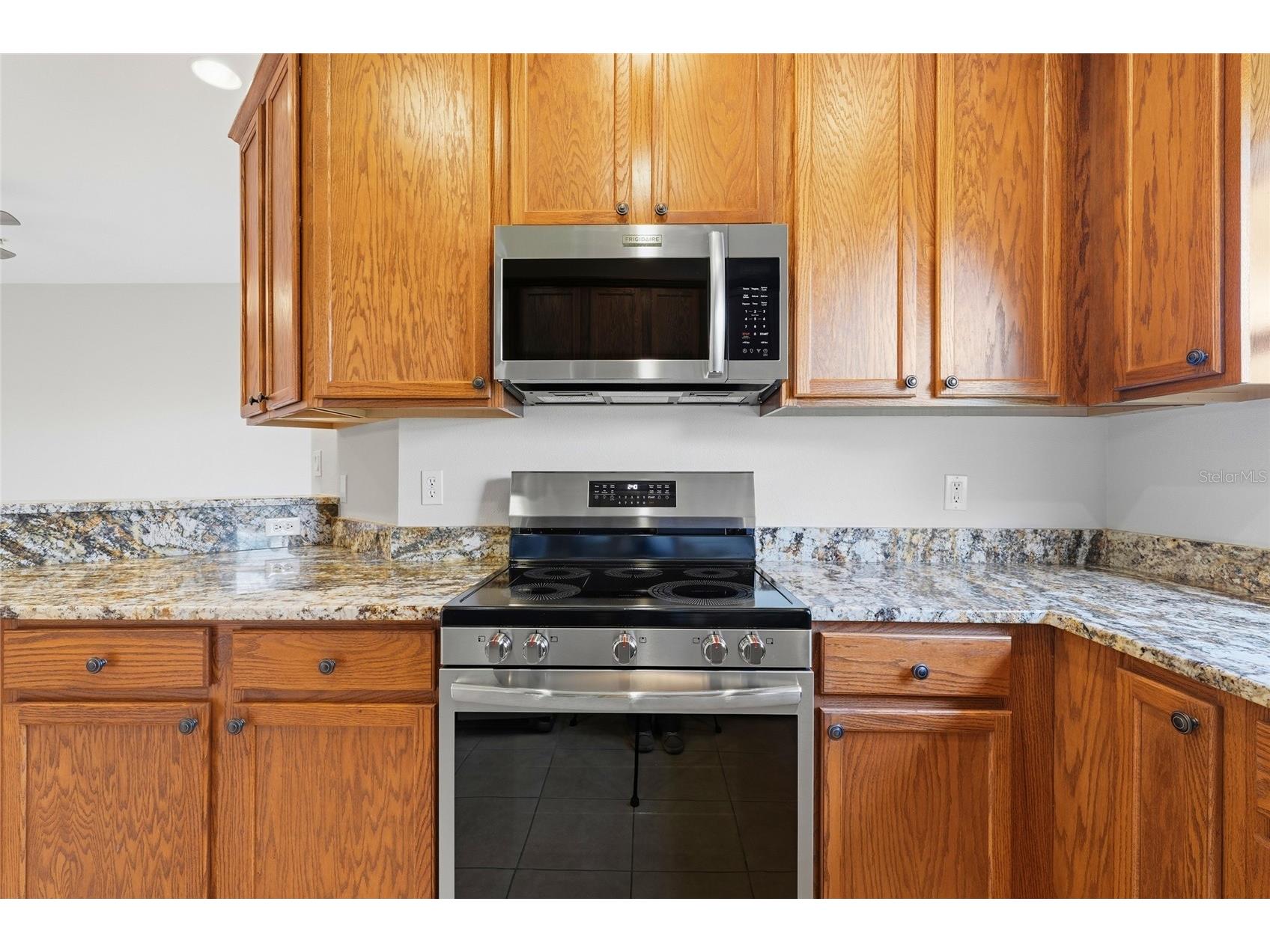1386 Grantham Drive Sarasota FL 34234 A4689609 image9