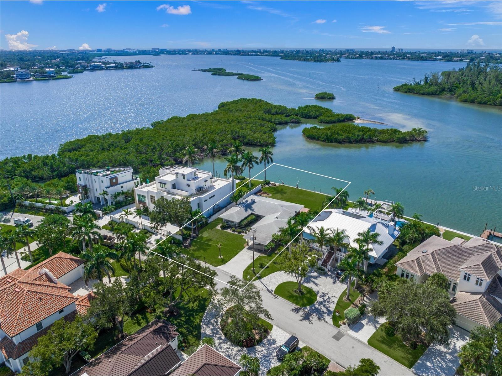 1386 Tangier Way Sarasota FL 34239 - ROBERTS BAY A4669709 image1