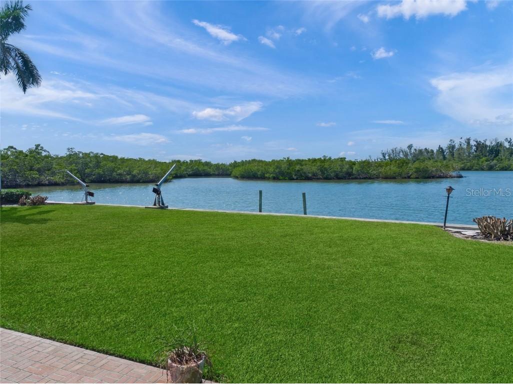 1386 Tangier Way Sarasota FL 34239 - ROBERTS BAY A4670424 image14