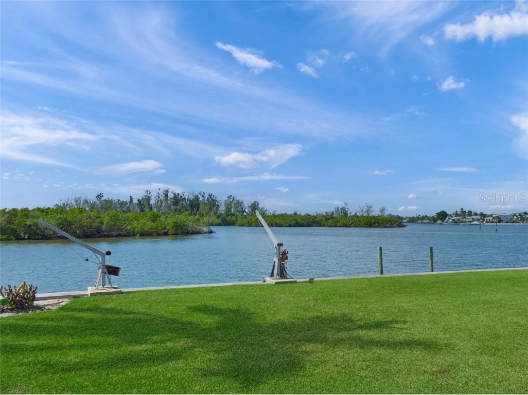 1386 Tangier Way Sarasota FL 34239 - ROBERTS BAY A4670424 image15