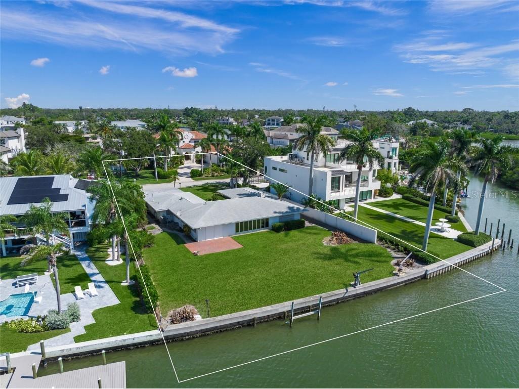 1386 Tangier Way Sarasota FL 34239 - ROBERTS BAY A4670424 image4