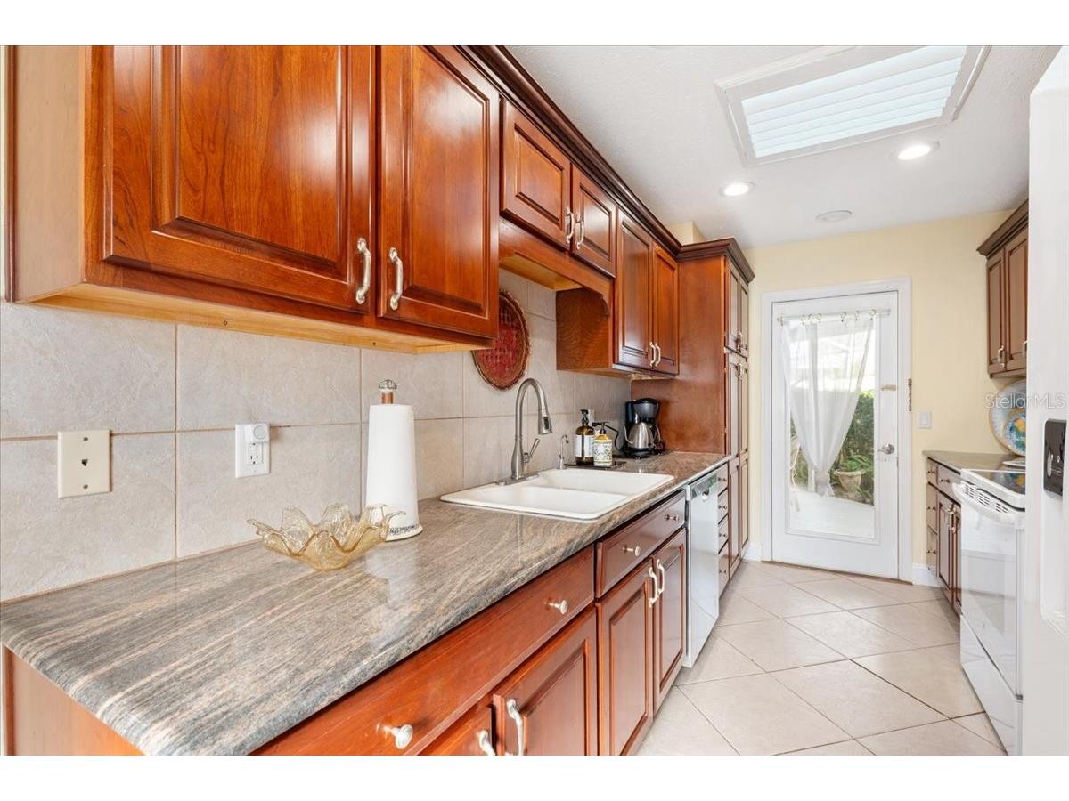 1387 Moonmist Drive #G2 Sarasota FL 34242 A4695346 image21