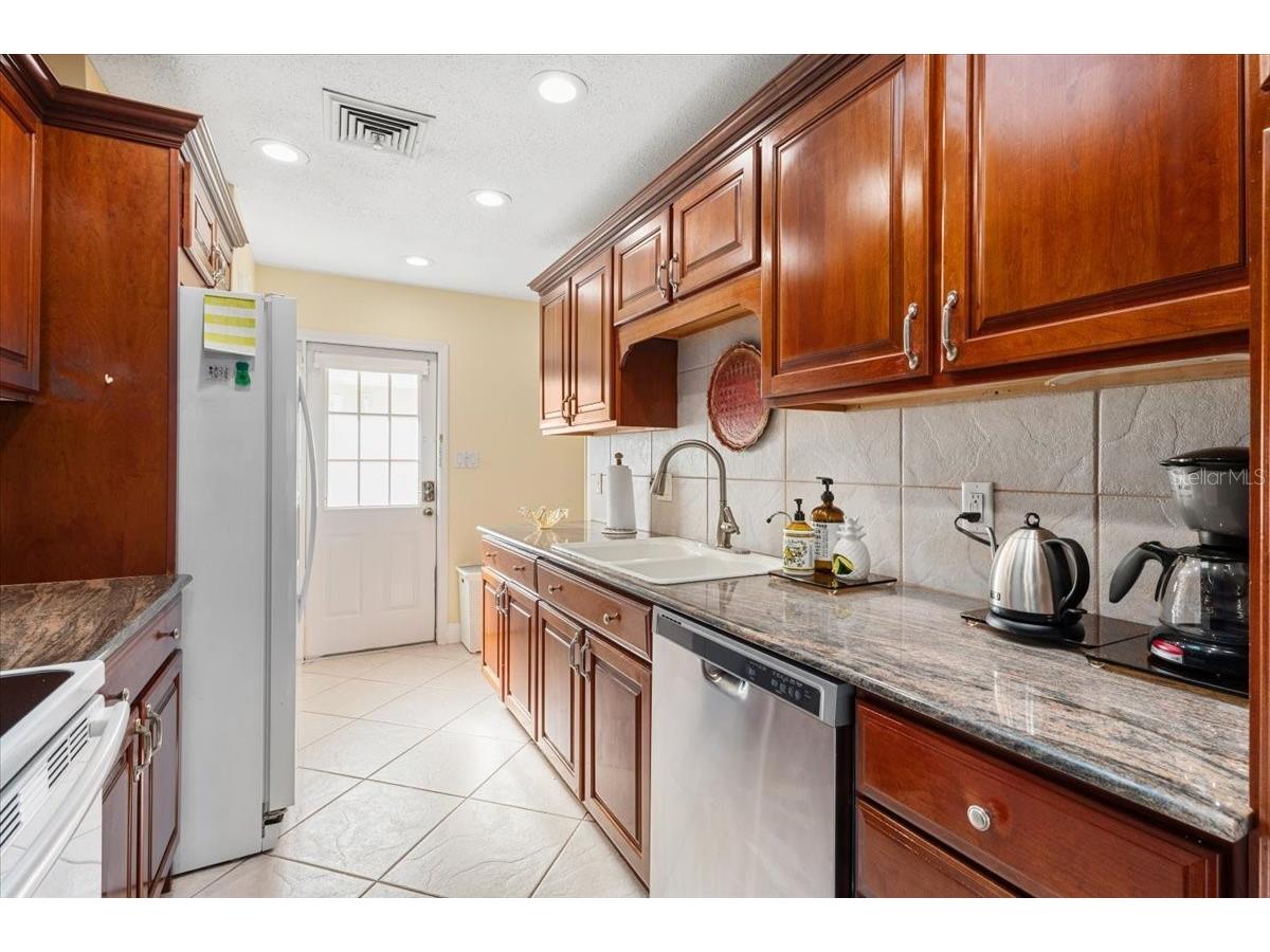 1387 Moonmist Drive #G2 Sarasota FL 34242 A4695346 image23