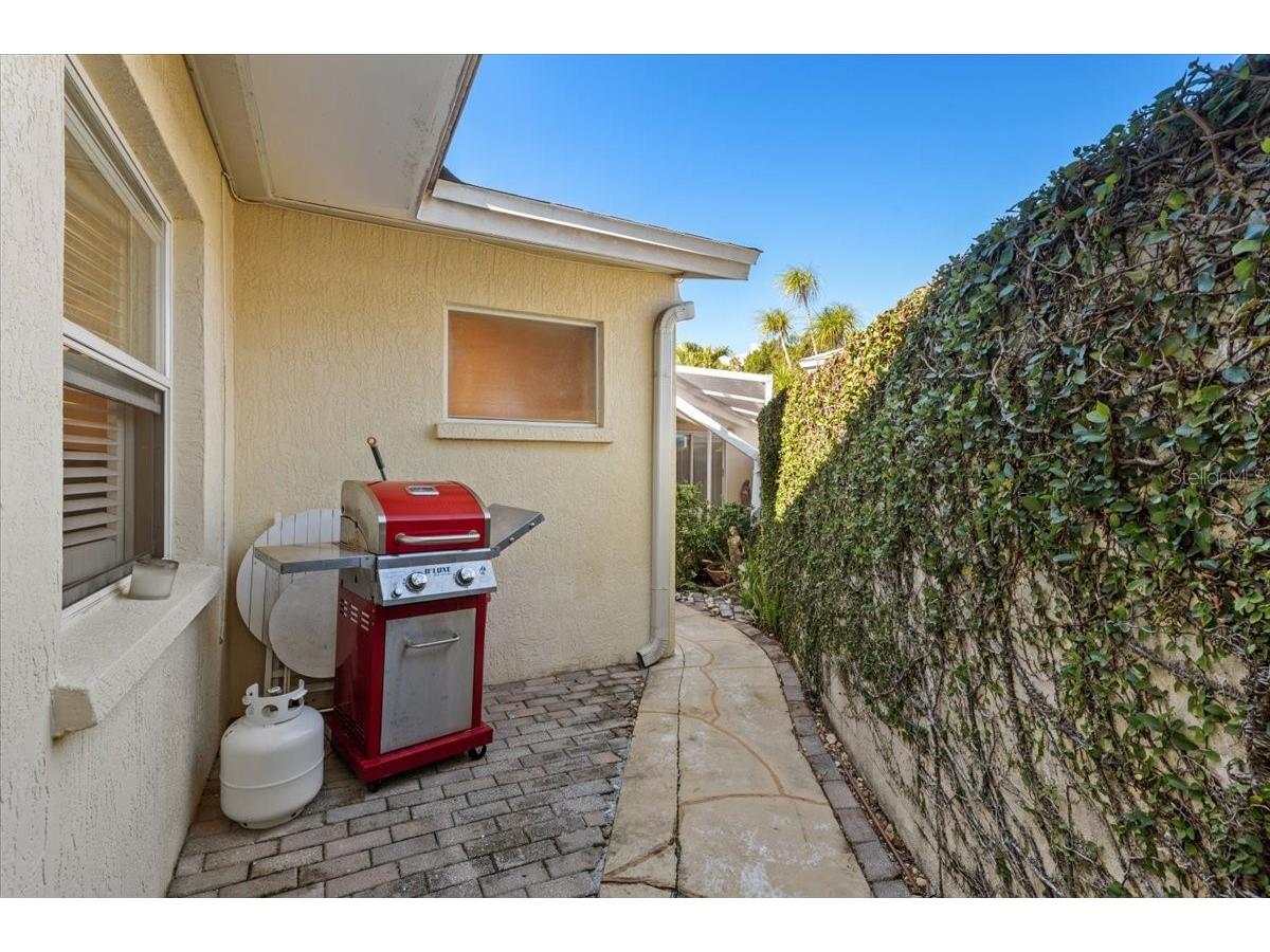 1387 Moonmist Drive #G2 Sarasota FL 34242 A4695346 image40