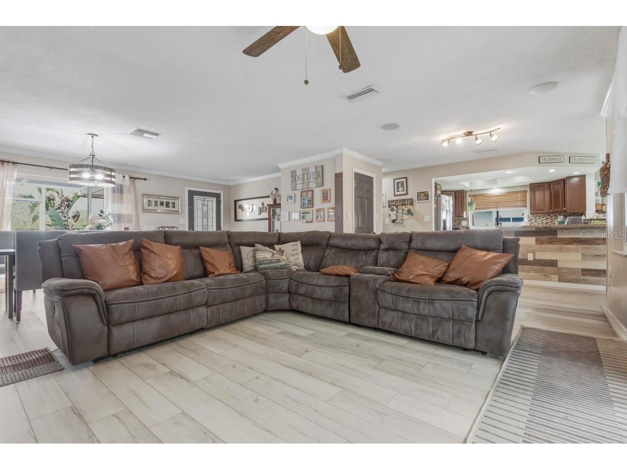 1387 S Disston Avenue Tarpon Springs FL 34689 TB8506648 image9