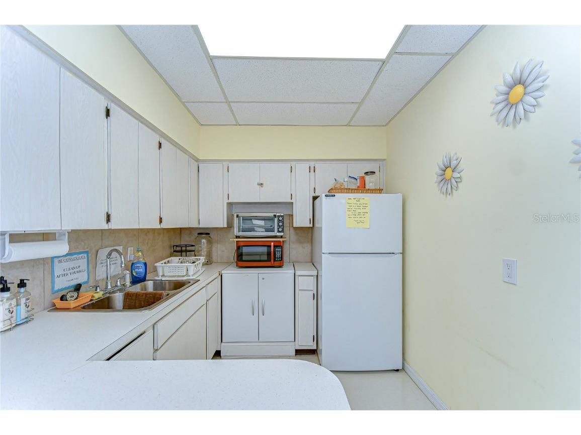 13870 Oakwood Lane Seminole FL 33776 TB8453372 image37