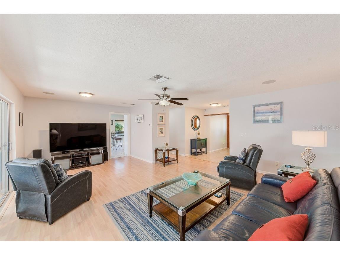 13880 88th Terrace Seminole FL 33776 TB8454322 image3