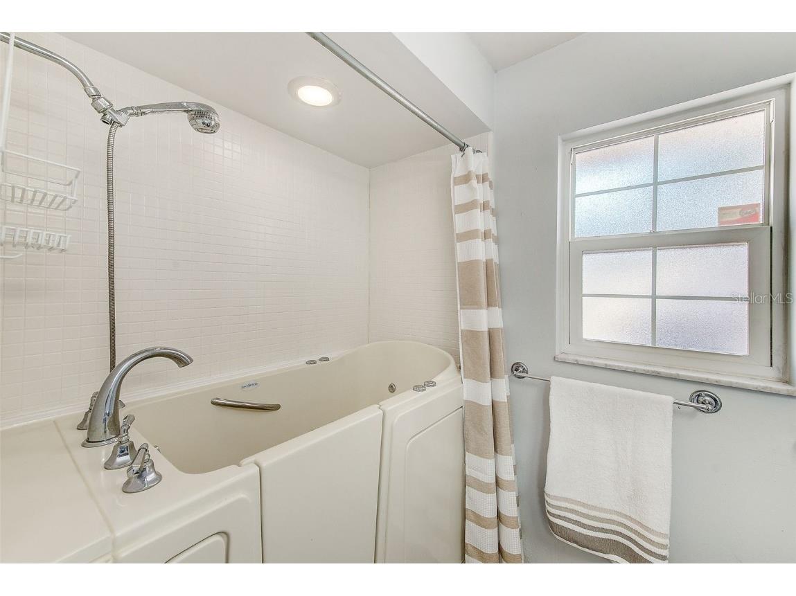 13880 88th Terrace Seminole FL 33776 TB8454322 image30