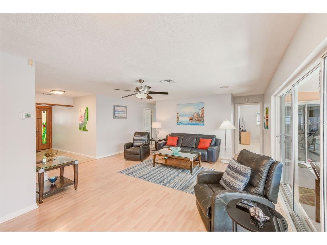 13880 88th Terrace Seminole FL 33776 TB8454322 image4