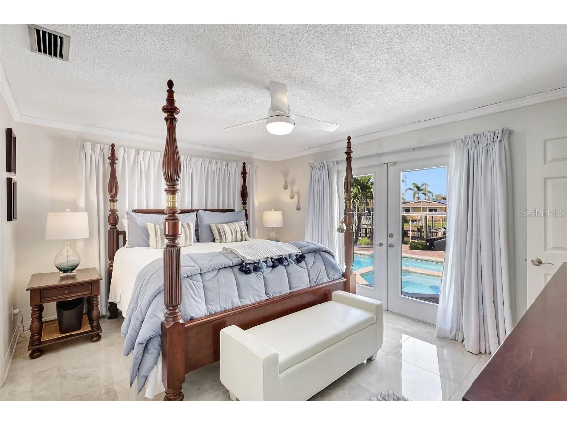 1389 47th Avenue NE Saint Petersburg FL 33703 TB8443113 image10