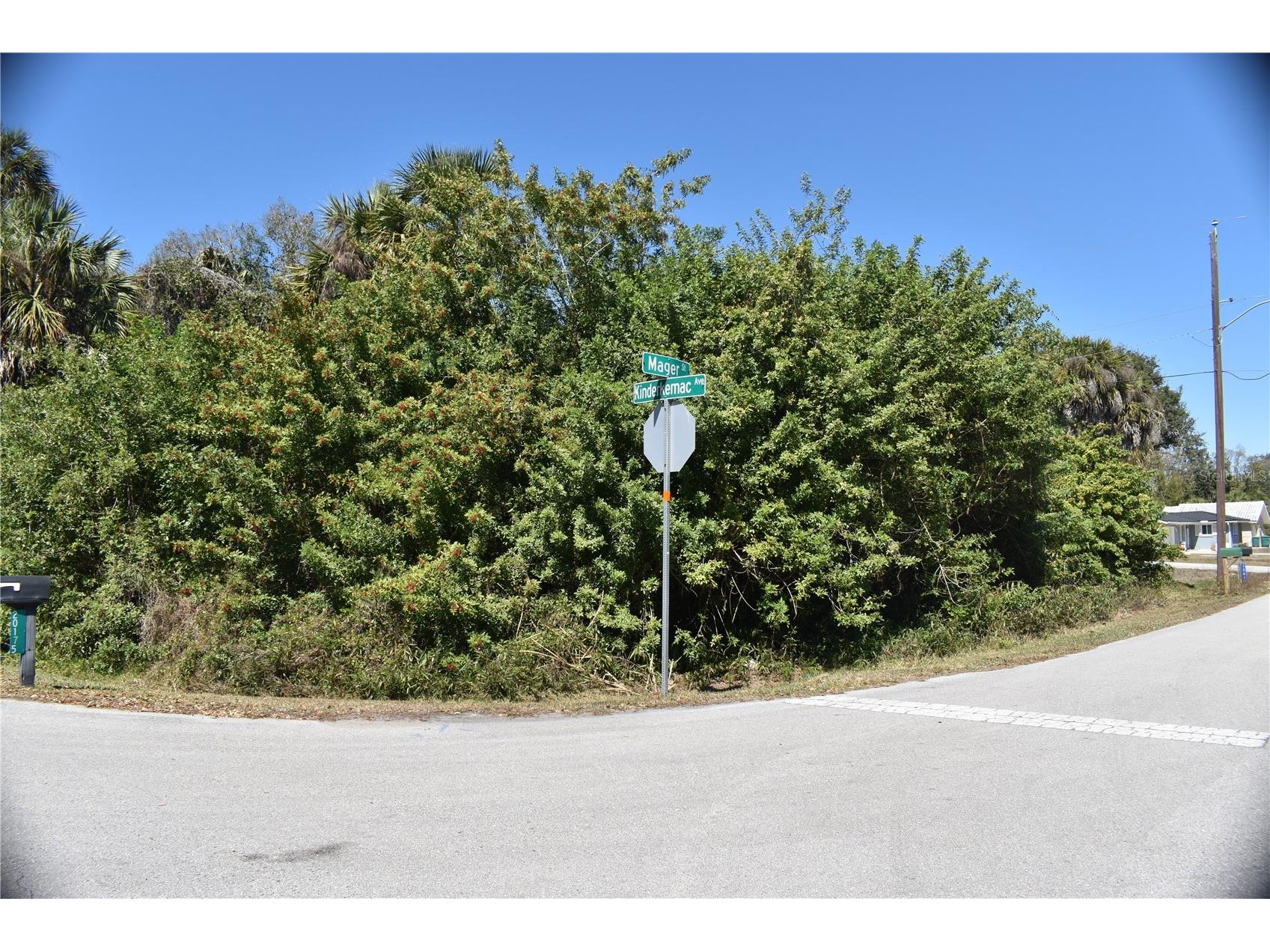 1389 Mager Street Port Charlotte FL 33952 C7522444 image2