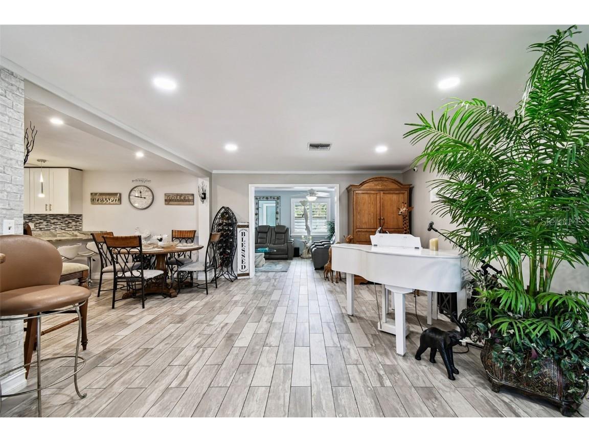 1389 Seabreeze Street Clearwater FL 33756 TB8433763 image17