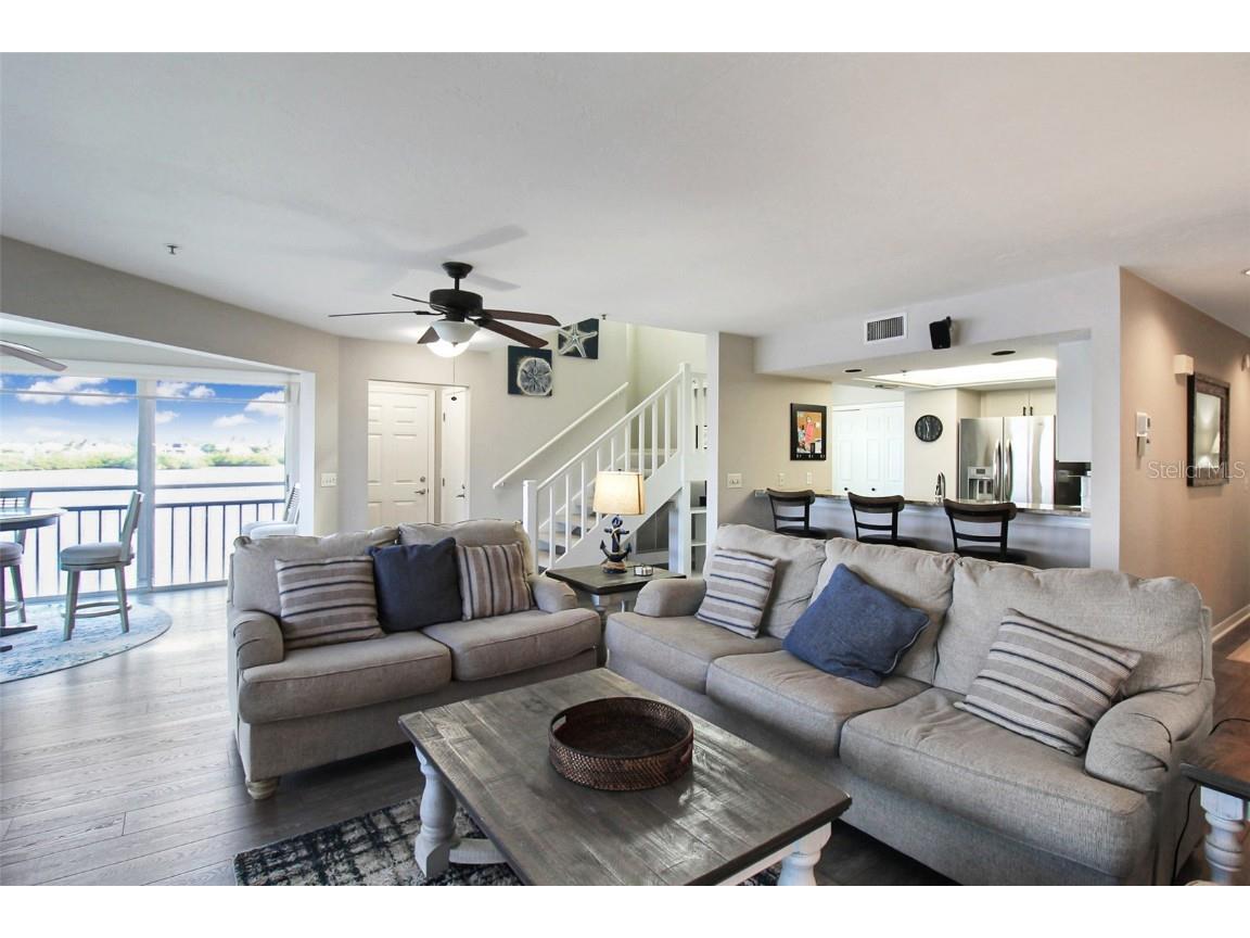 1389 Siesta Bayside Drive #1389-F Sarasota FL 34242 A4593062 image12