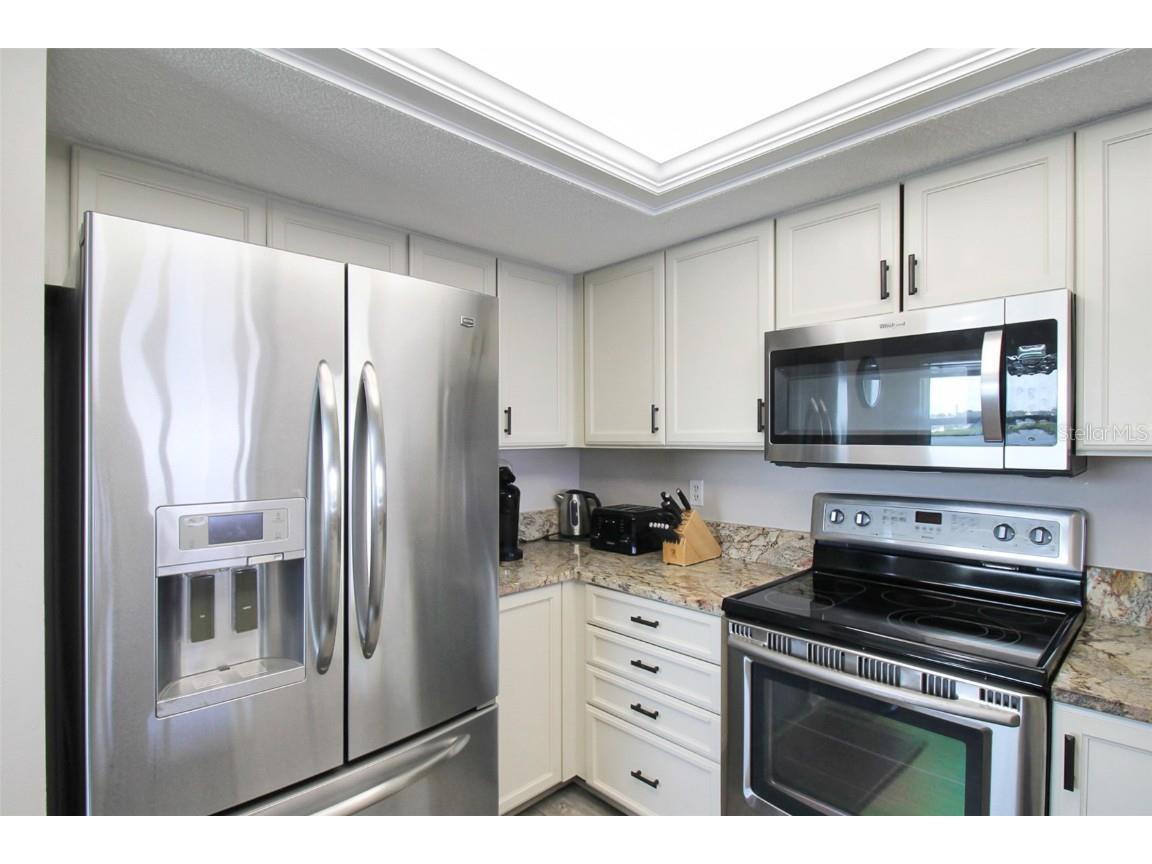 1389 Siesta Bayside Drive #1389-F Sarasota FL 34242 A4593062 image17