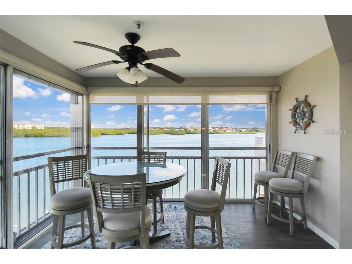 1389 Siesta Bayside Drive #1389-F Sarasota FL 34242 A4593062 image22