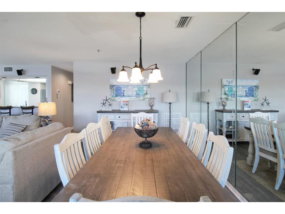 1389 Siesta Bayside Drive #1389-F Sarasota FL 34242 A4593062 image25