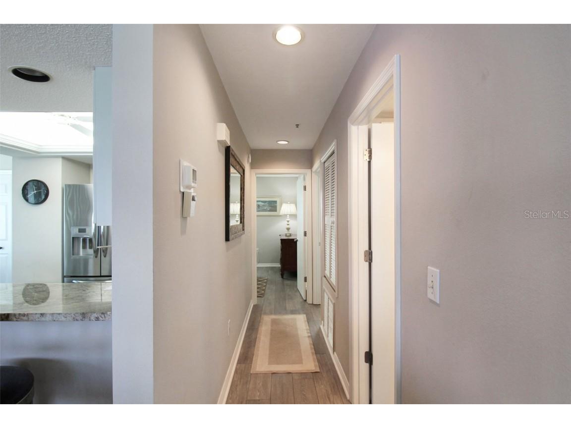 1389 Siesta Bayside Drive #1389-F Sarasota FL 34242 A4593062 image28