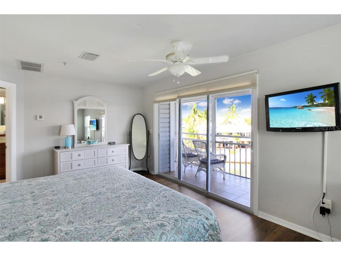 1389 Siesta Bayside Drive #1389-F Sarasota FL 34242 A4593062 image43