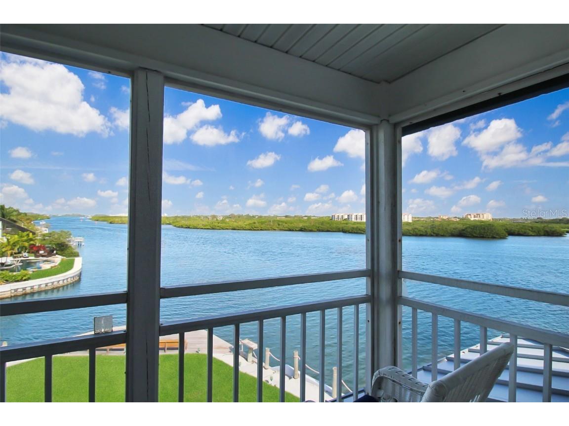 1389 Siesta Bayside Drive #1389-F Sarasota FL 34242 A4593062 image47