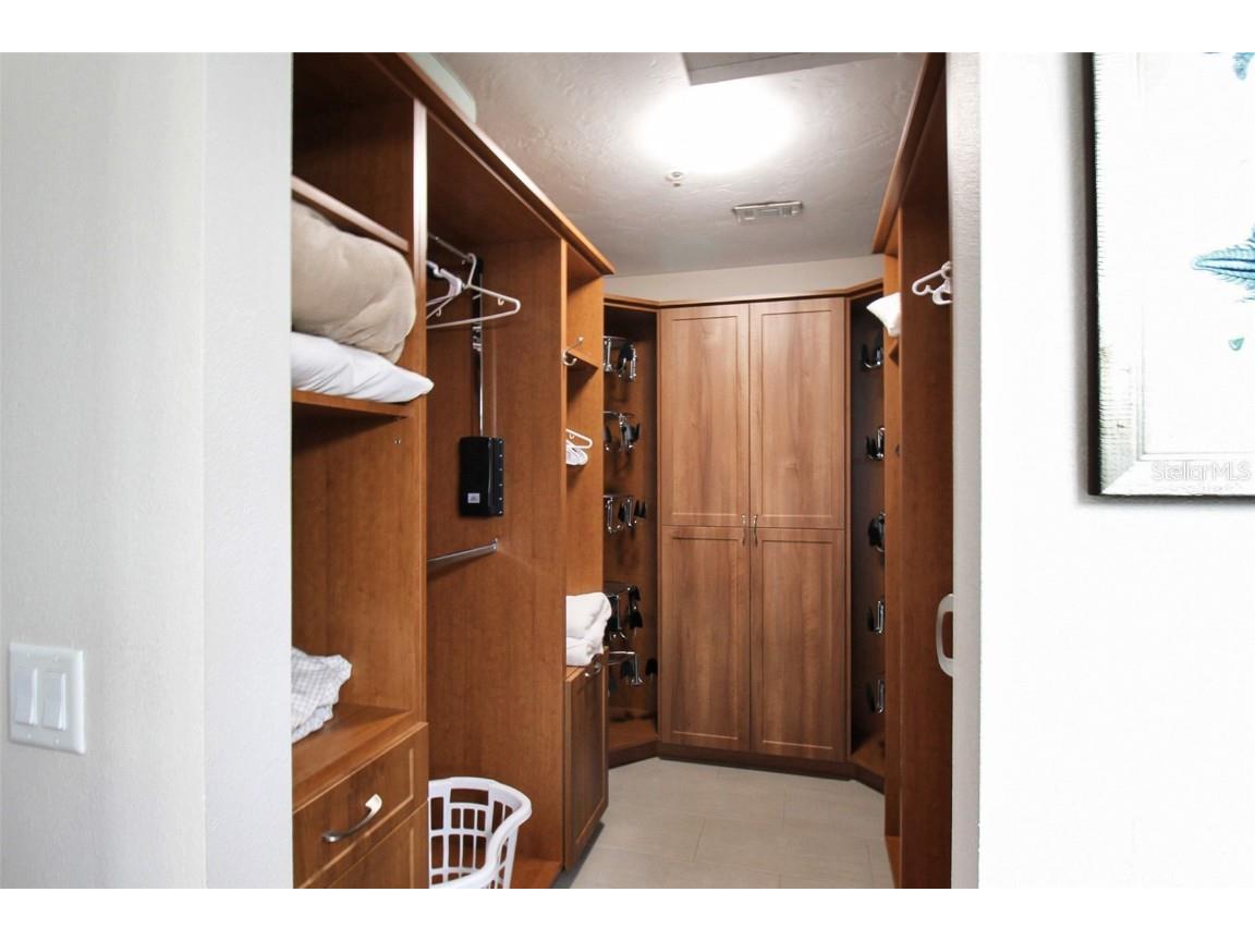 1389 Siesta Bayside Drive #1389-F Sarasota FL 34242 A4593062 image50