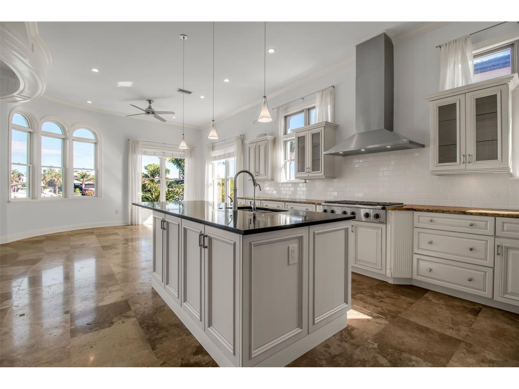 1389 Tangier Way Sarasota FL 34239 - SARASOTA BAY A4677509 image21