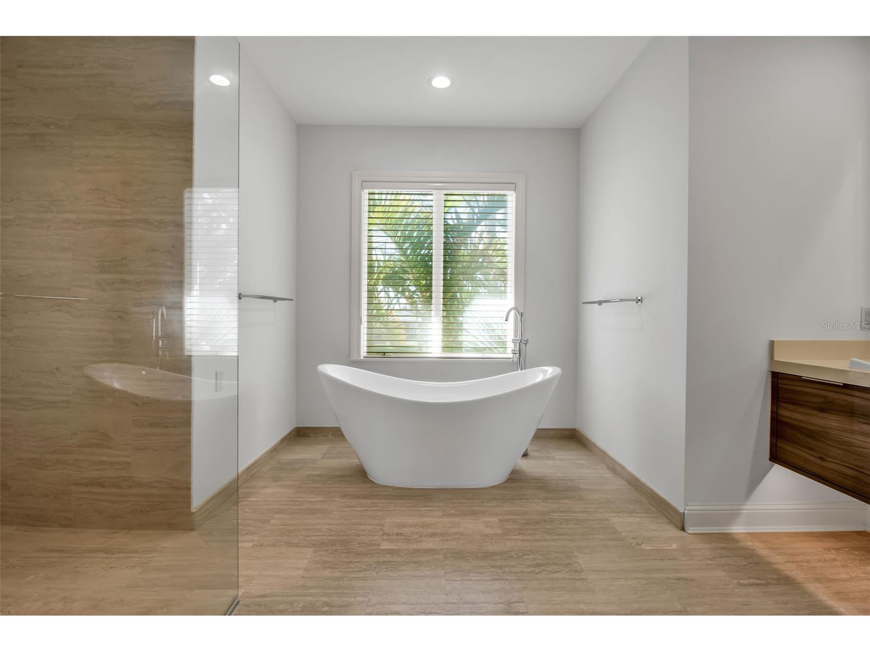 1389 Tangier Way Sarasota FL 34239 - SARASOTA BAY A4677509 image34