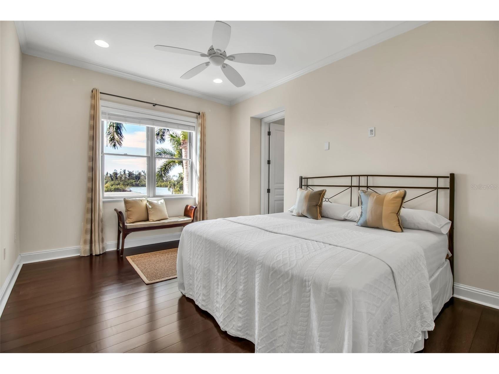 1389 Tangier Way Sarasota FL 34239 - SARASOTA BAY A4677509 image44