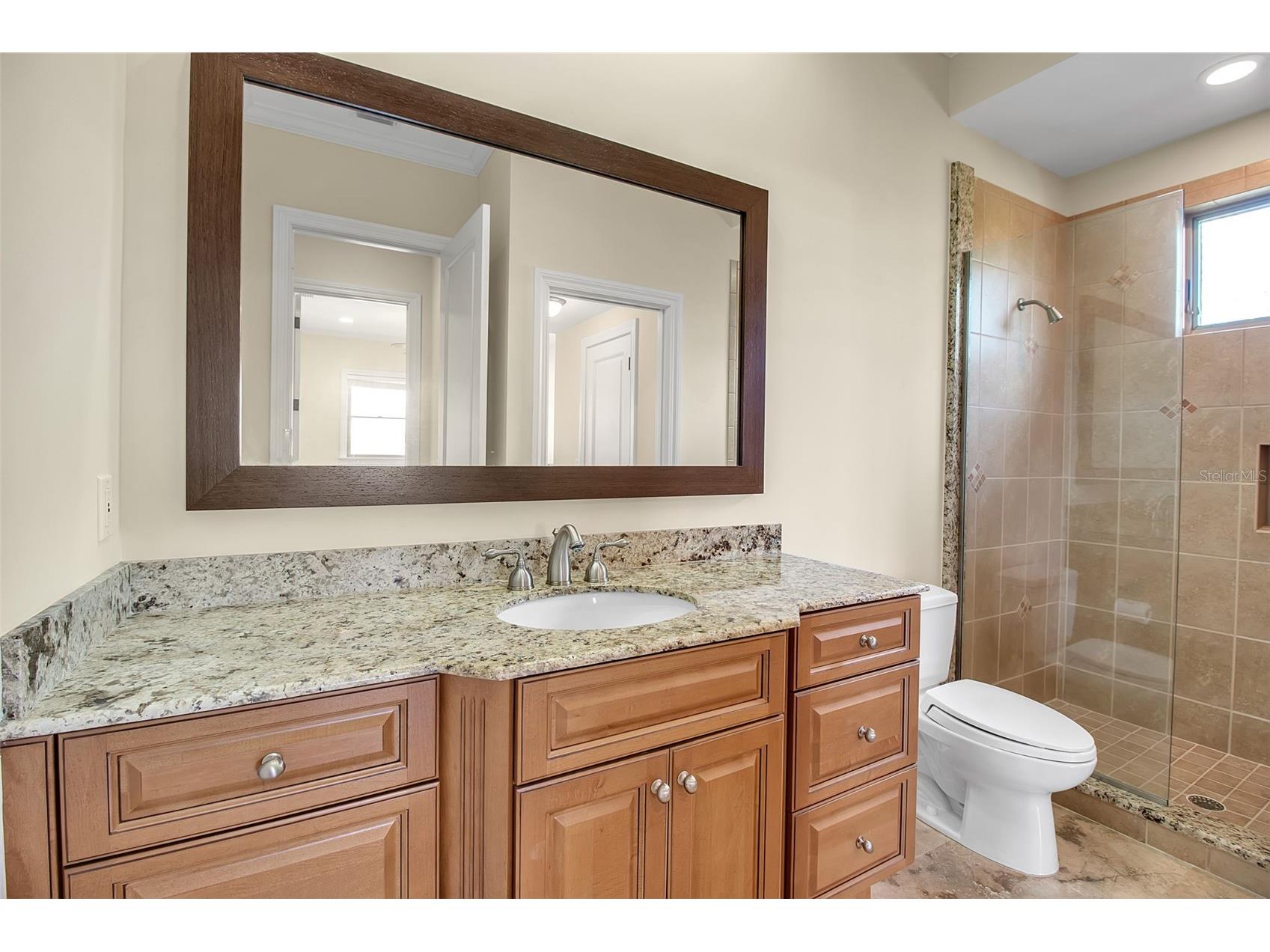 1389 Tangier Way Sarasota FL 34239 - SARASOTA BAY A4677509 image47